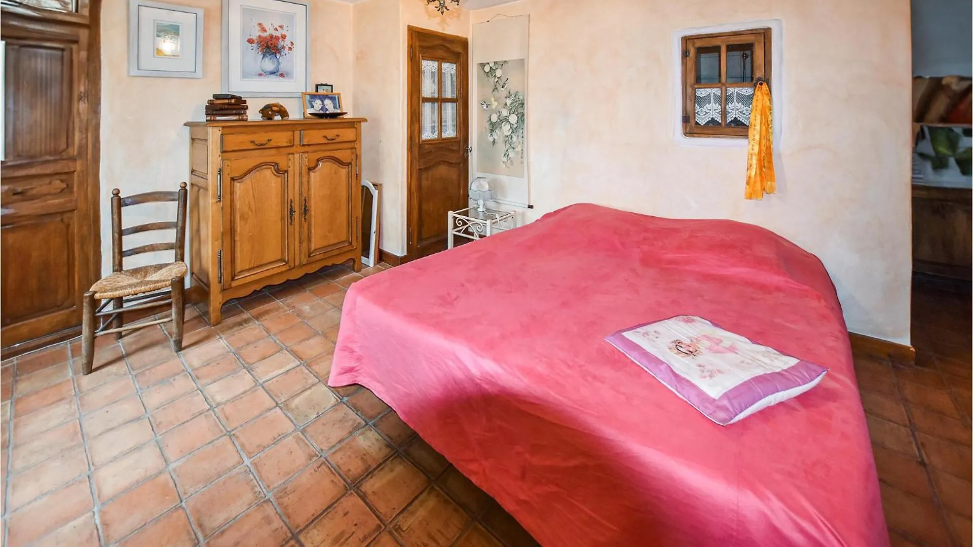 Holiday home Nice Home In Venasque With Kitchen