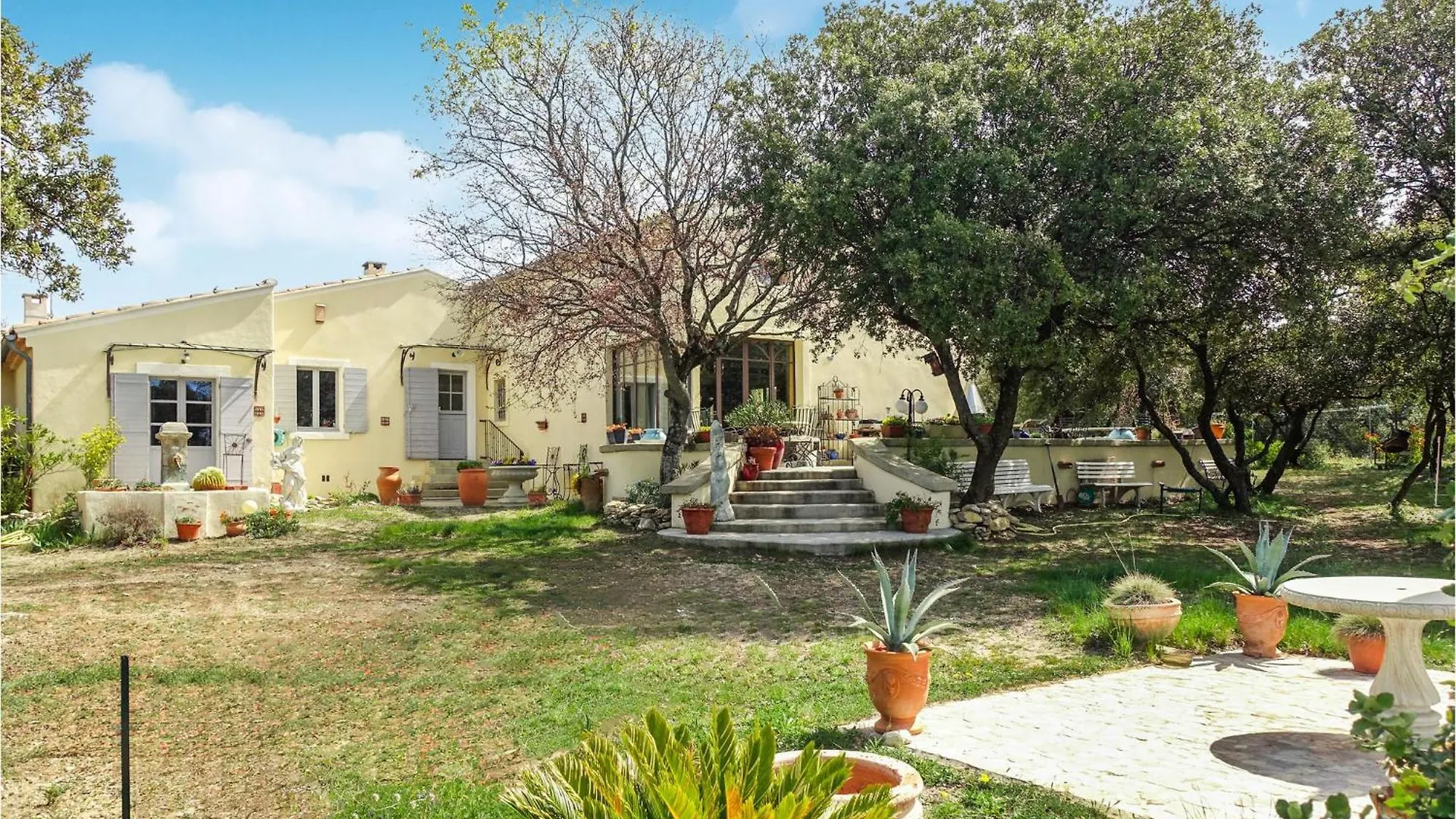 Holiday home Nice Home In Venasque With Kitchen