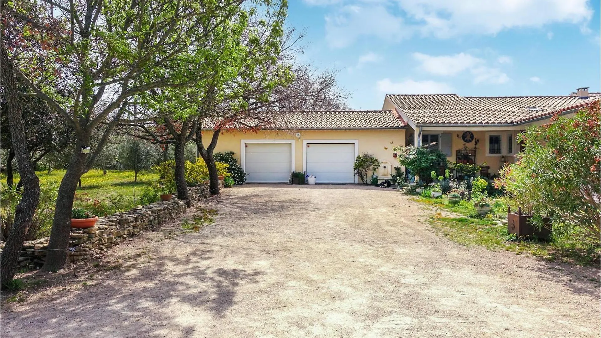Nice Home In Venasque With Kitchen 0*,  France
